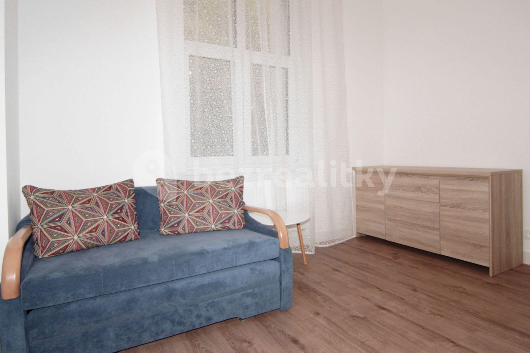 Pronájem bytu 1+1 30 m², Vřídelní, Karlovy Vary, Karlovarský kraj