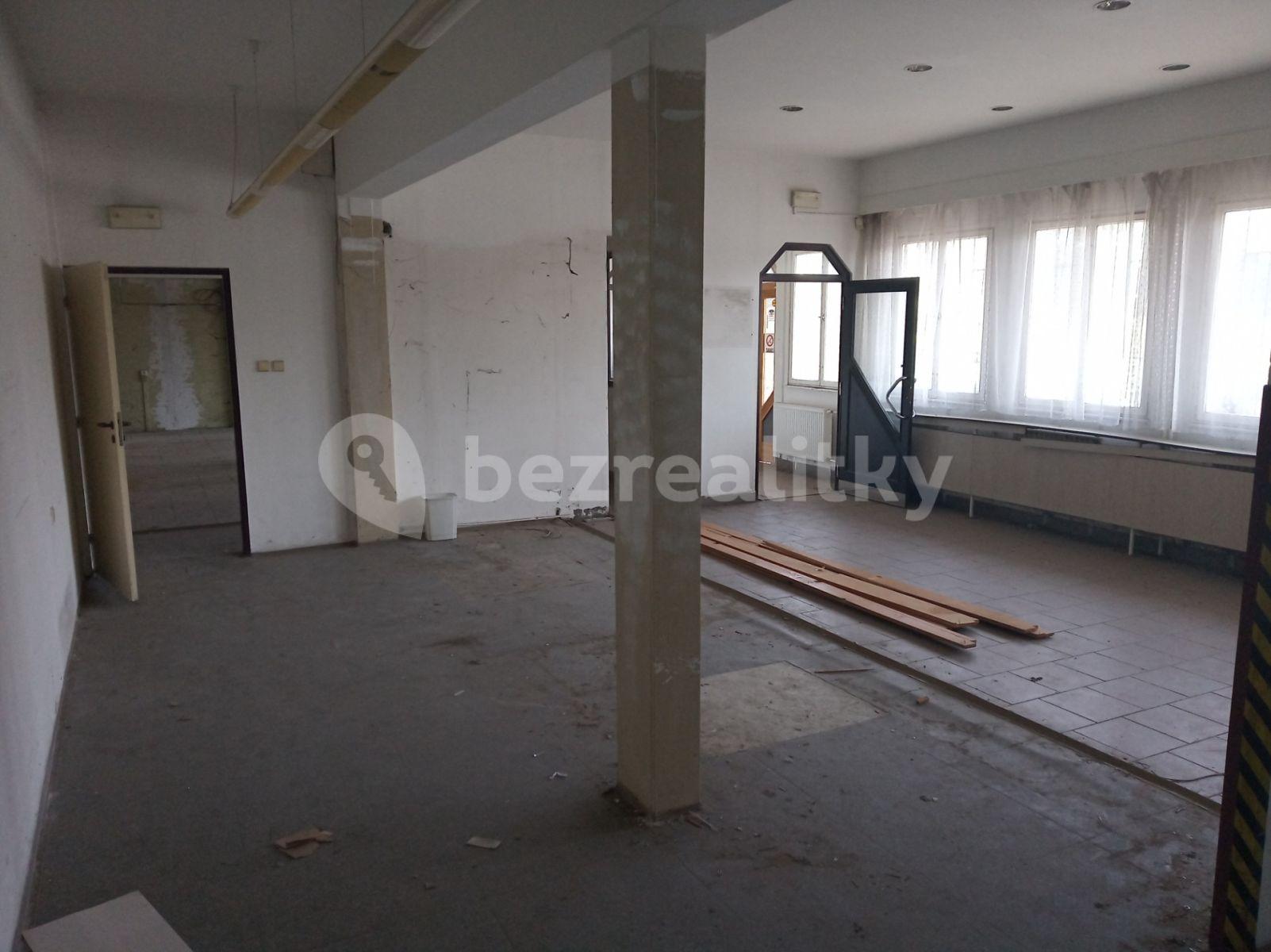 Prodej nebytového prostoru 1.000 m², Bulharská, Česká Lípa, Liberecký kraj