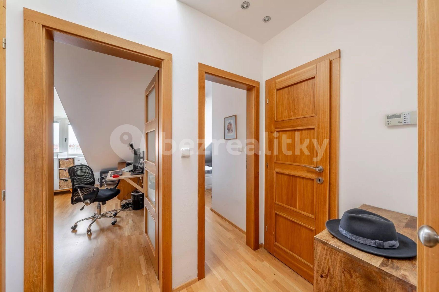 Pronájem bytu 3+kk 60 m², Slezská, Praha, Praha