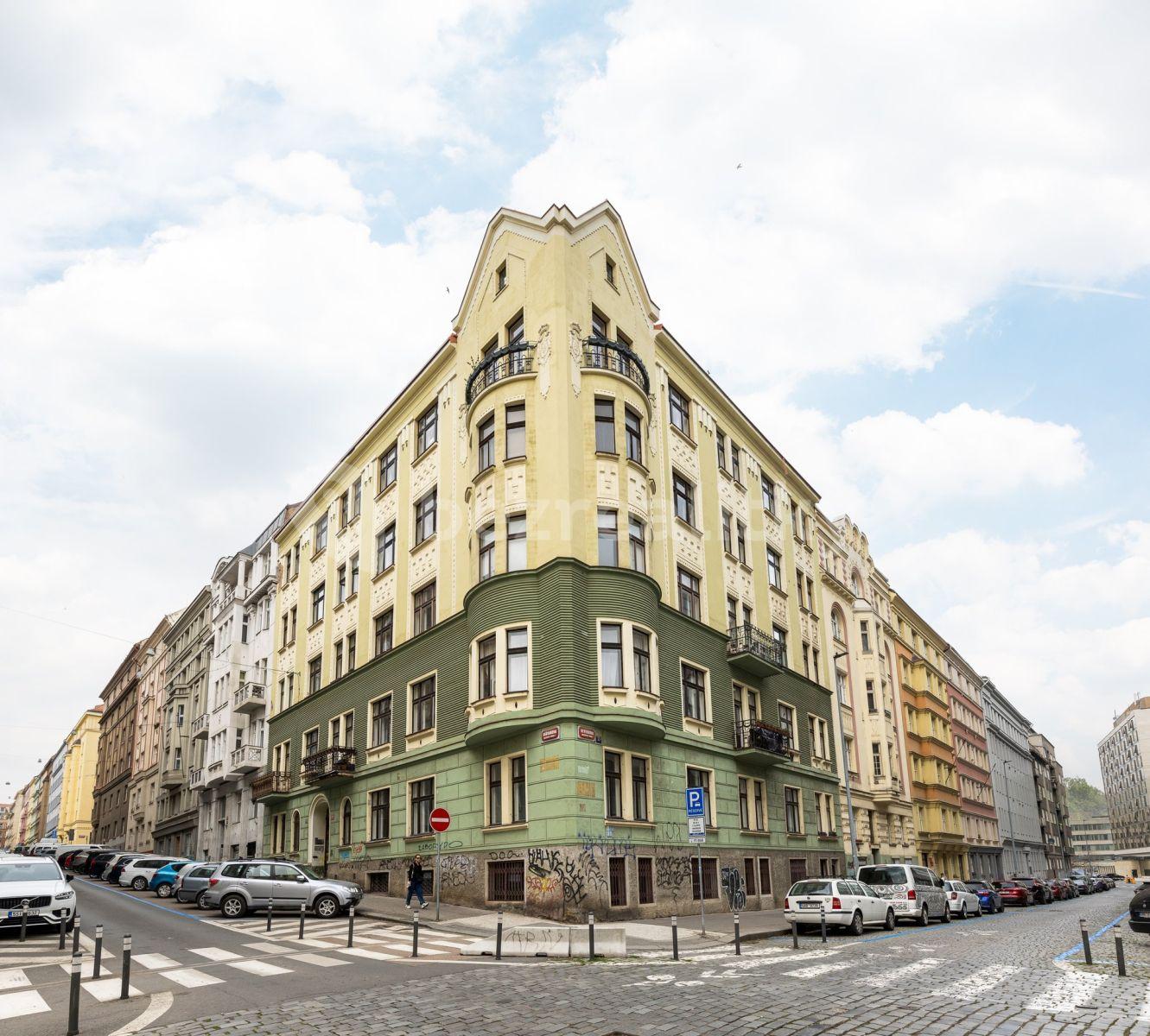 Pronájem bytu 3+kk 101 m², Heřmanova, Praha, Praha