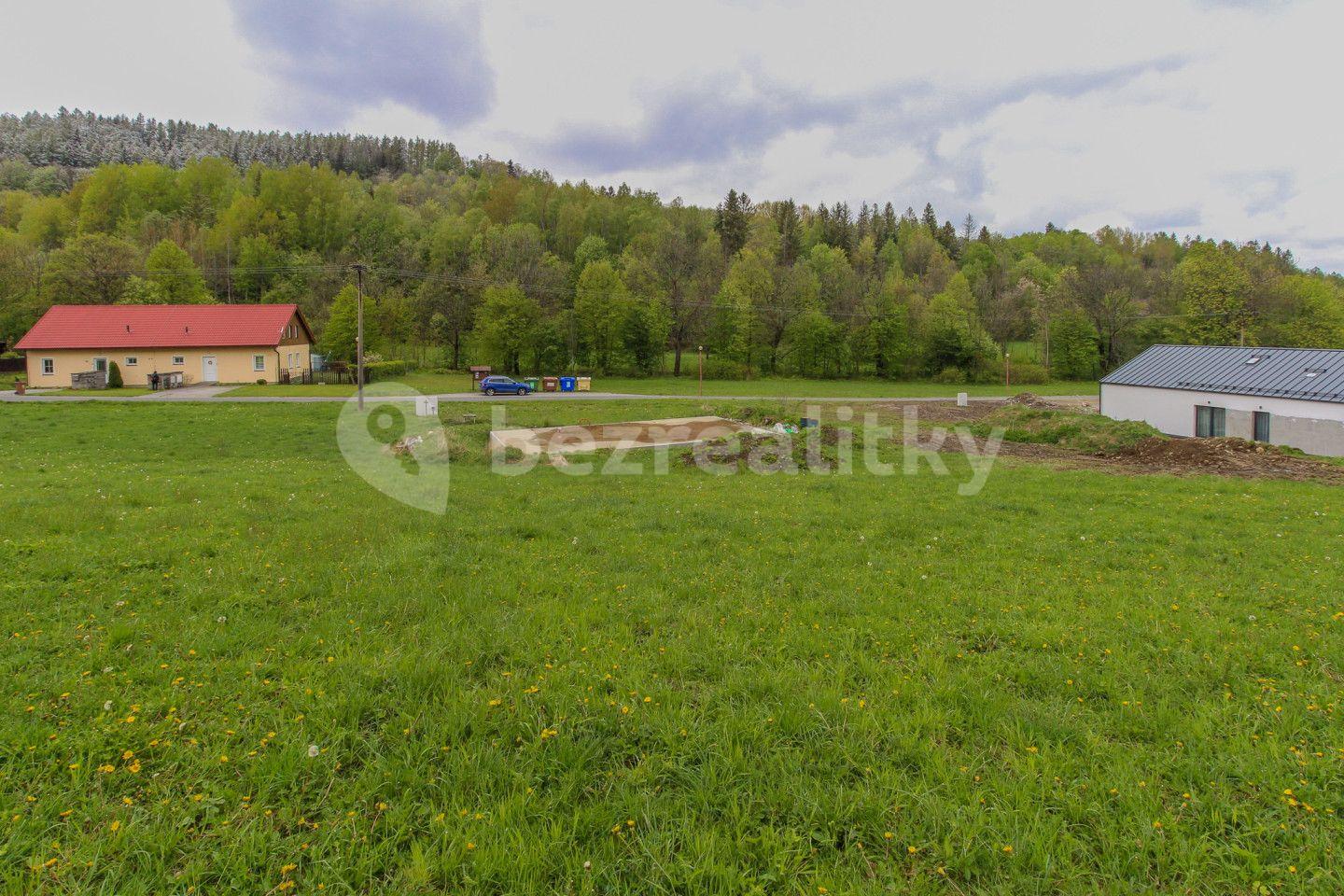 Prodej pozemku 1.102 m², Vápenná, Olomoucký kraj