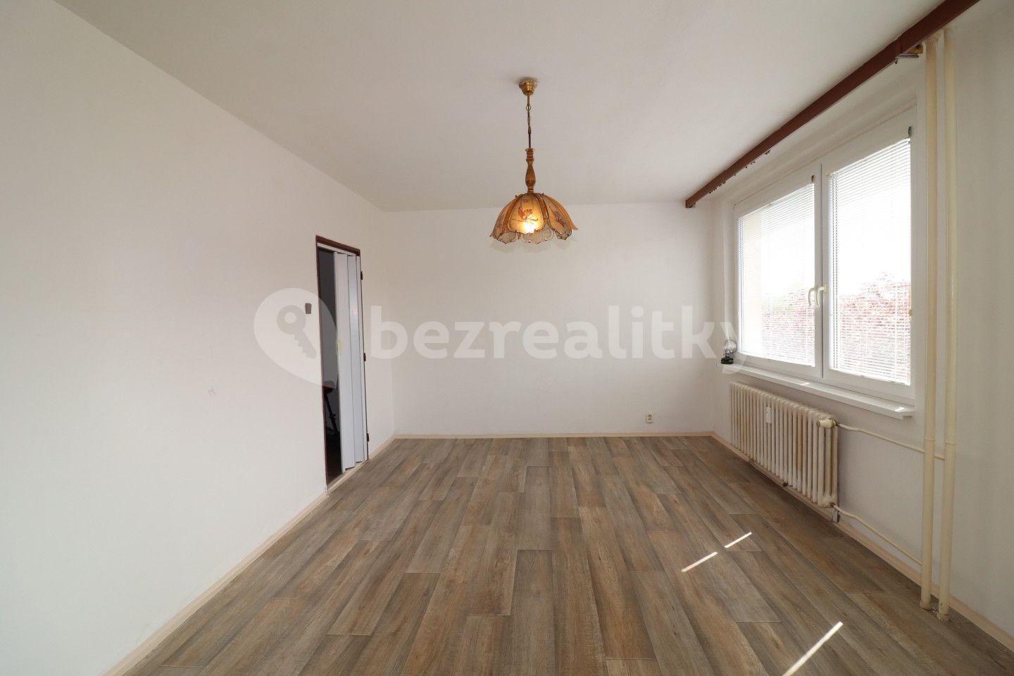 Prodej bytu 1+kk 33 m², Česká, Most, Ústecký kraj