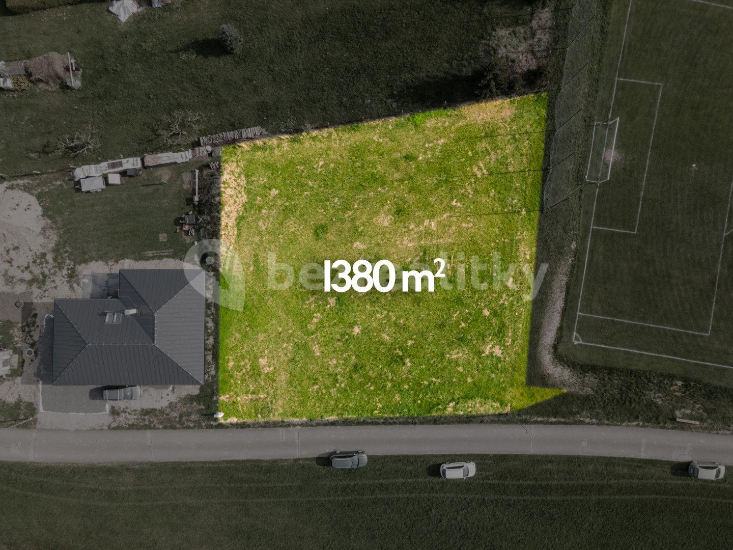 Prodej pozemku 1.380 m², Helvíkovice, Pardubický kraj