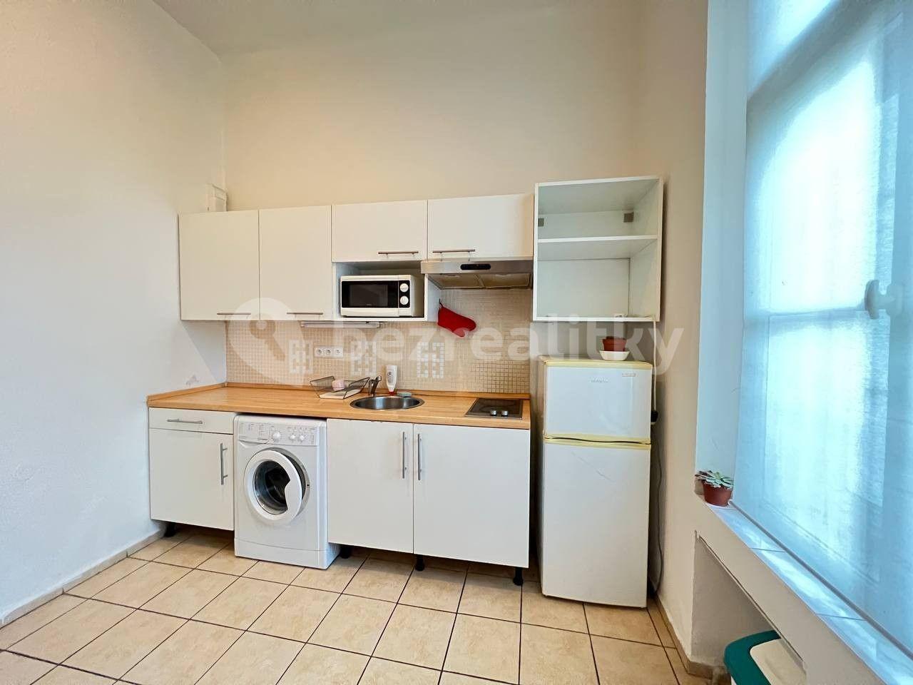 Pronájem bytu 1+1 44 m², Husitská, Praha, Praha