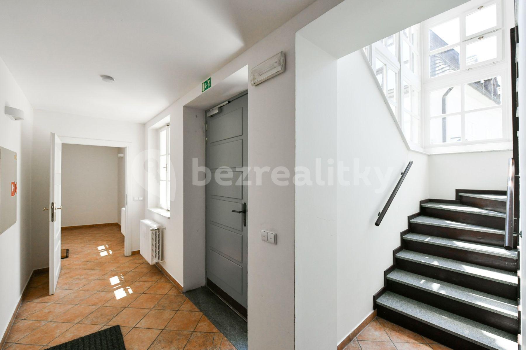 Pronájem bytu 1+kk 22 m², U Pernikářky, Praha, Praha