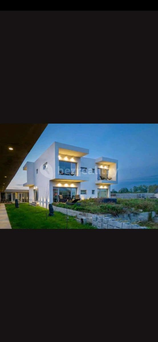Prodej domu 600 m², pozemek 1.440 m², Újezd u Sezemic, Pardubický kraj