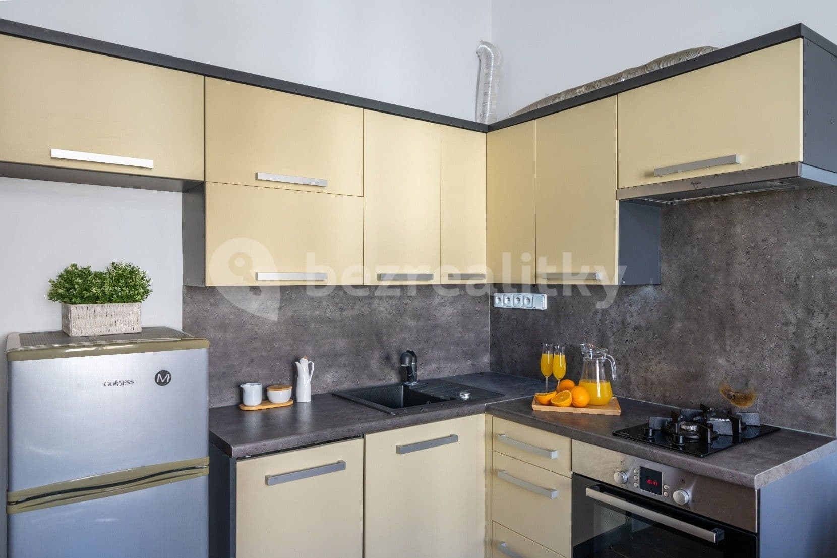 Pronájem bytu 1+1 26 m², Moskevská, Praha, Praha Pronájem bytu 1+1 26 m², Moskevská, Praha, Praha