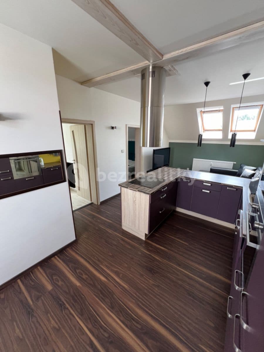 Pronájem bytu 3+kk 61 m², Jakubská náves, Tachlovice, Středočeský kraj Pronájem bytu 3+kk 61 m², Jakubská náves, Tachlovice, Středočeský kraj