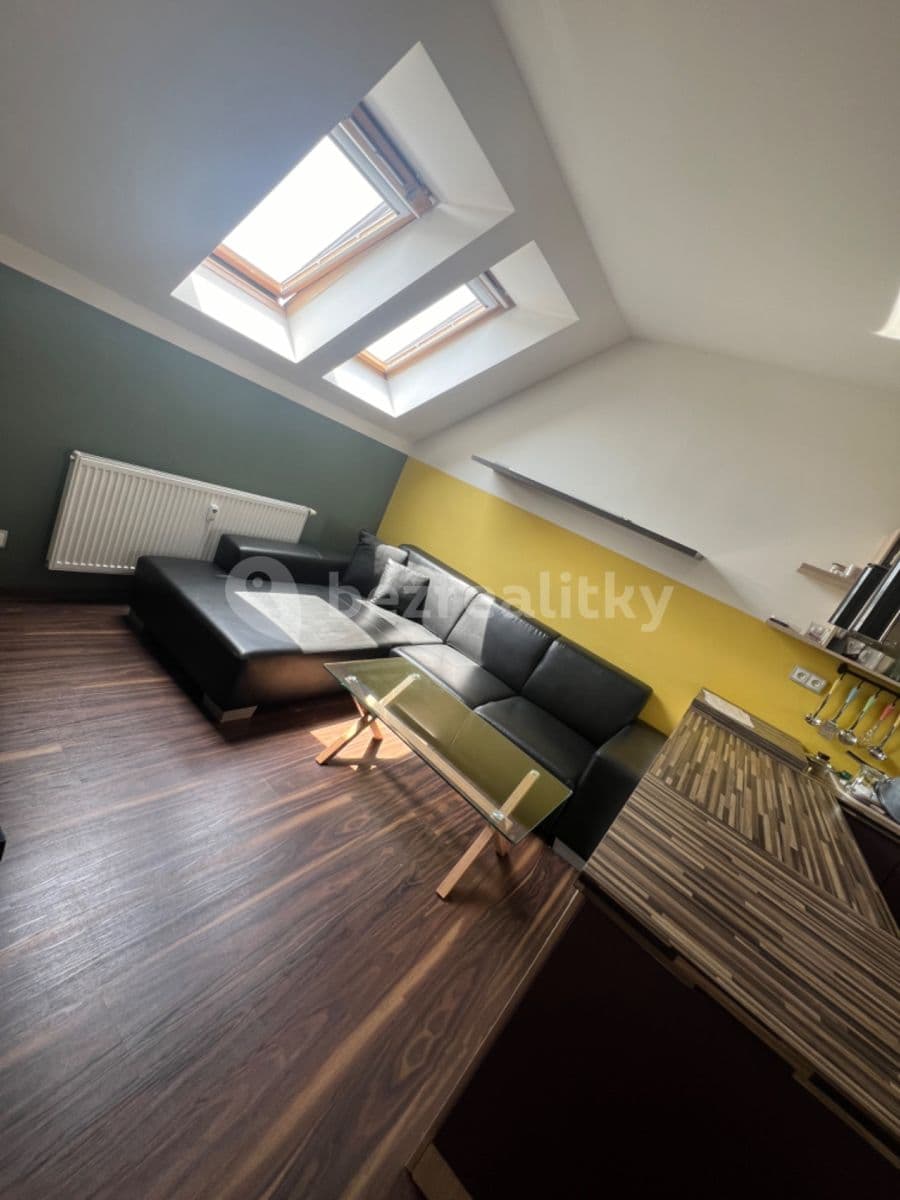 Pronájem bytu 3+kk 61 m², Jakubská náves, Tachlovice, Středočeský kraj Pronájem bytu 3+kk 61 m², Jakubská náves, Tachlovice, Středočeský kraj