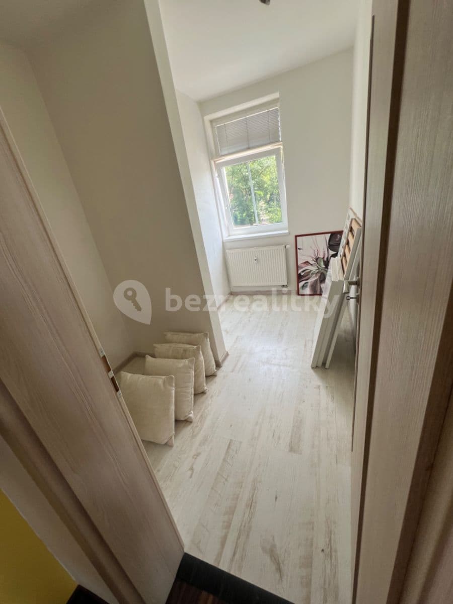 Pronájem bytu 3+kk 61 m², Jakubská náves, Tachlovice, Středočeský kraj Pronájem bytu 3+kk 61 m², Jakubská náves, Tachlovice, Středočeský kraj