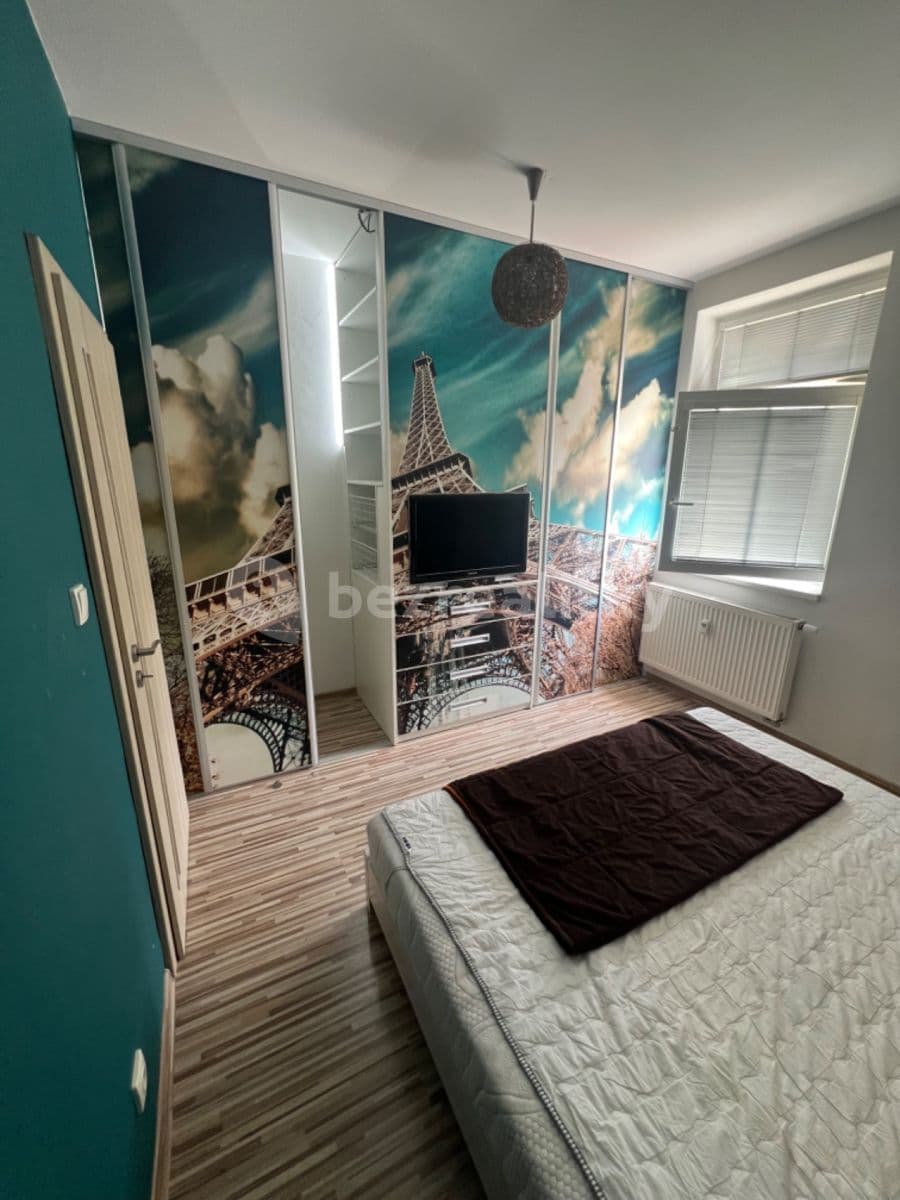 Pronájem bytu 3+kk 61 m², Jakubská náves, Tachlovice, Středočeský kraj Pronájem bytu 3+kk 61 m², Jakubská náves, Tachlovice, Středočeský kraj