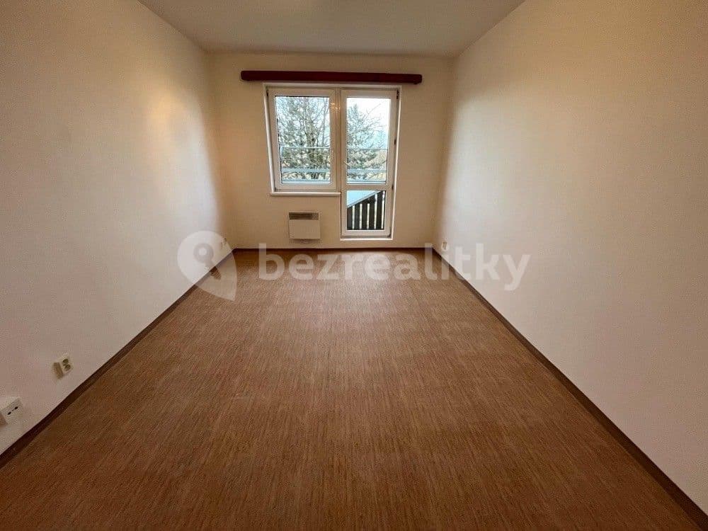 Pronájem bytu 2+1 42 m², Mírová, Milovice, Středočeský kraj Pronájem bytu 2+1 42 m², Mírová, Milovice, Středočeský kraj