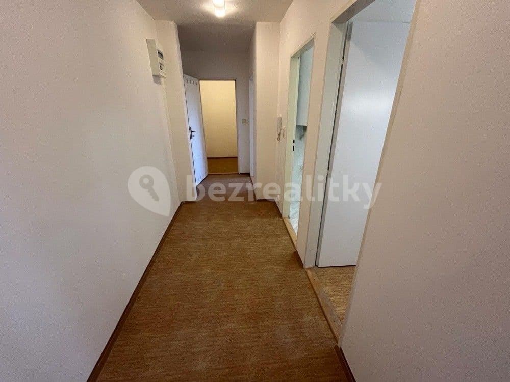 Pronájem bytu 2+1 42 m², Mírová, Milovice, Středočeský kraj Pronájem bytu 2+1 42 m², Mírová, Milovice, Středočeský kraj