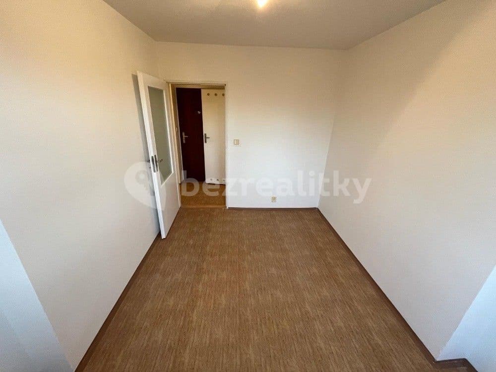 Pronájem bytu 2+1 42 m², Mírová, Milovice, Středočeský kraj Pronájem bytu 2+1 42 m², Mírová, Milovice, Středočeský kraj