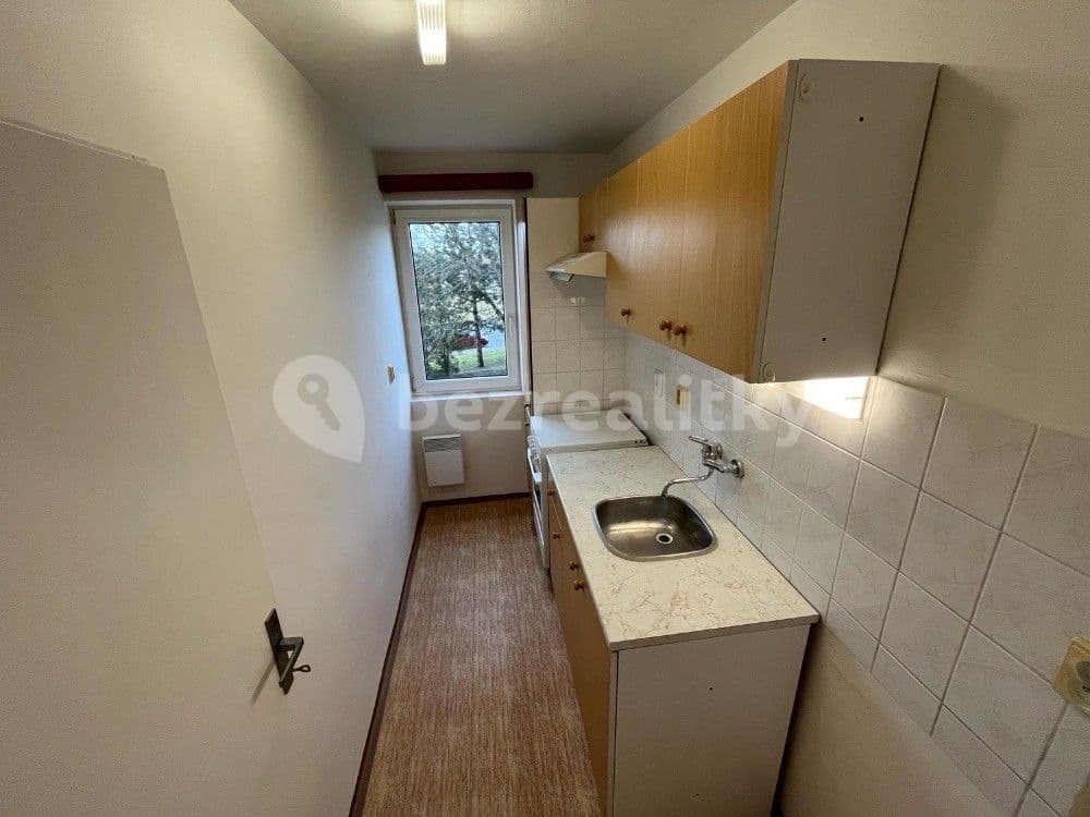 Pronájem bytu 2+1 42 m², Mírová, Milovice, Středočeský kraj Pronájem bytu 2+1 42 m², Mírová, Milovice, Středočeský kraj