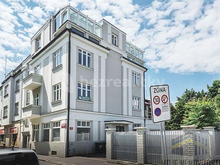 Pronájem bytu 1+1 58 m², Za Vokovickou vozovnou, Praha, Praha