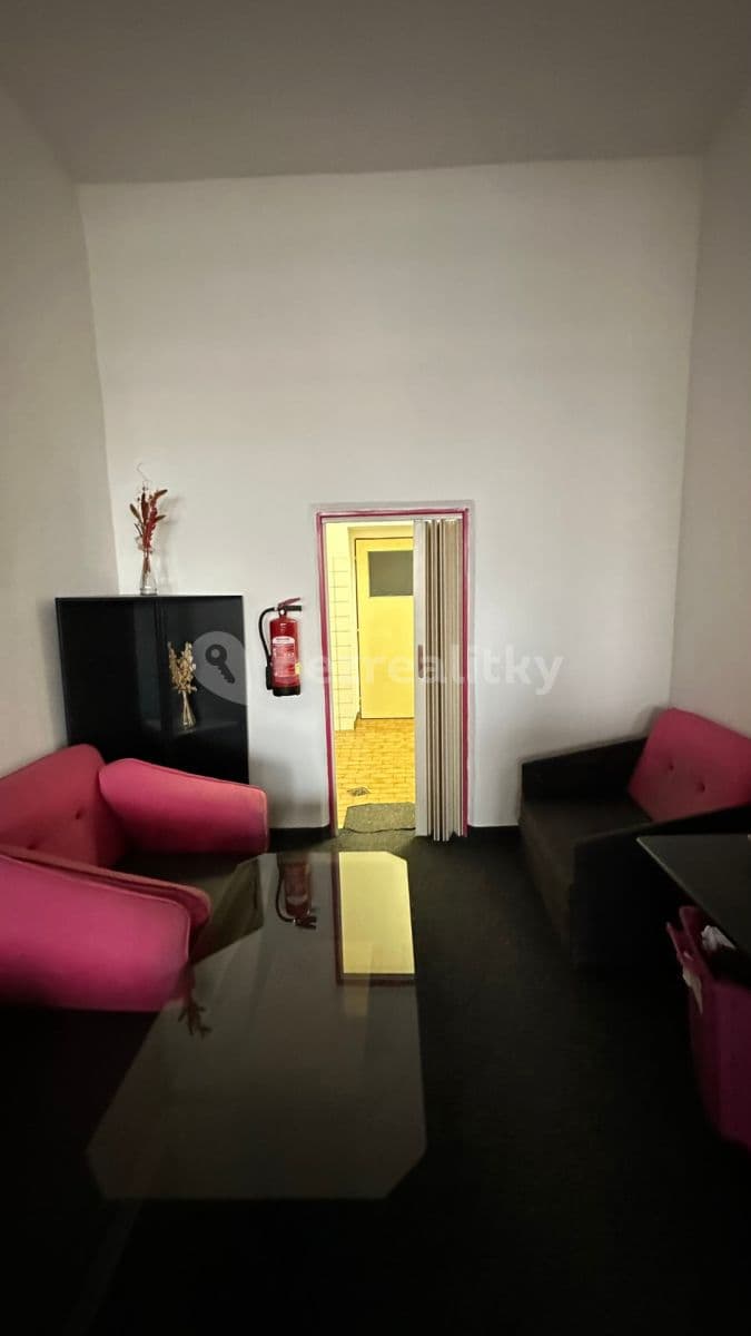 Pronájem nebytového prostoru 500 m², Zahradní, Klatovy, Plzeňský kraj Pronájem nebytového prostoru 500 m², Zahradní, Klatovy, Plzeňský kraj