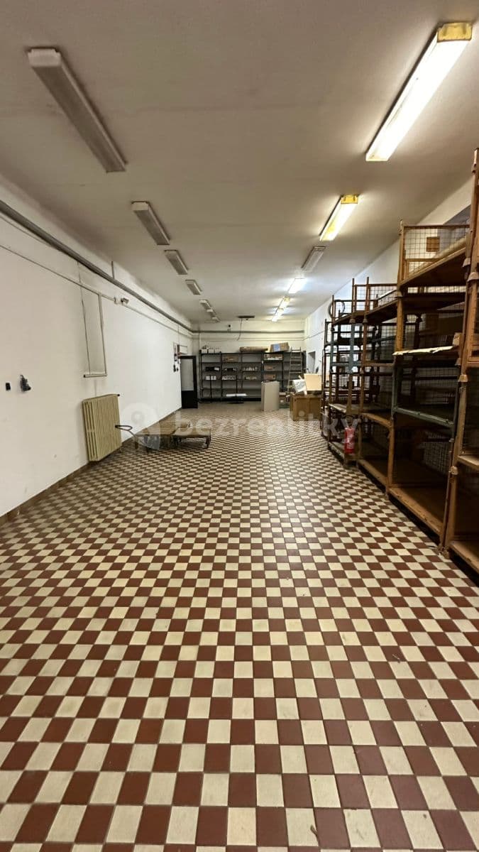 Pronájem nebytového prostoru 500 m², Zahradní, Klatovy, Plzeňský kraj Pronájem nebytového prostoru 500 m², Zahradní, Klatovy, Plzeňský kraj