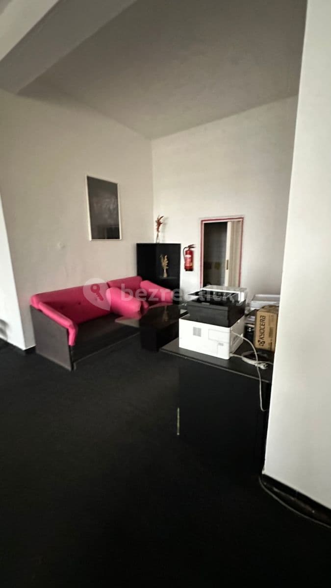 Pronájem nebytového prostoru 500 m², Zahradní, Klatovy, Plzeňský kraj Pronájem nebytového prostoru 500 m², Zahradní, Klatovy, Plzeňský kraj