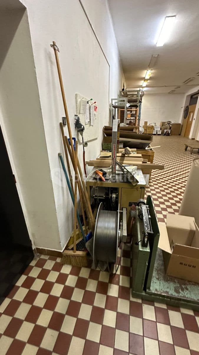 Pronájem nebytového prostoru 500 m², Zahradní, Klatovy, Plzeňský kraj Pronájem nebytového prostoru 500 m², Zahradní, Klatovy, Plzeňský kraj