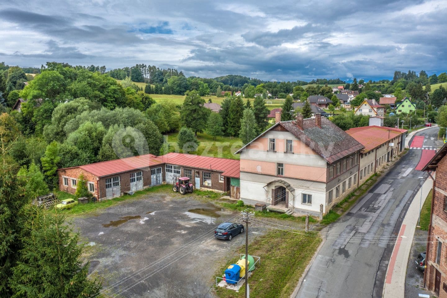 Prodej nebytového prostoru 1.502 m², Nová Ves nad Popelkou, Liberecký kraj