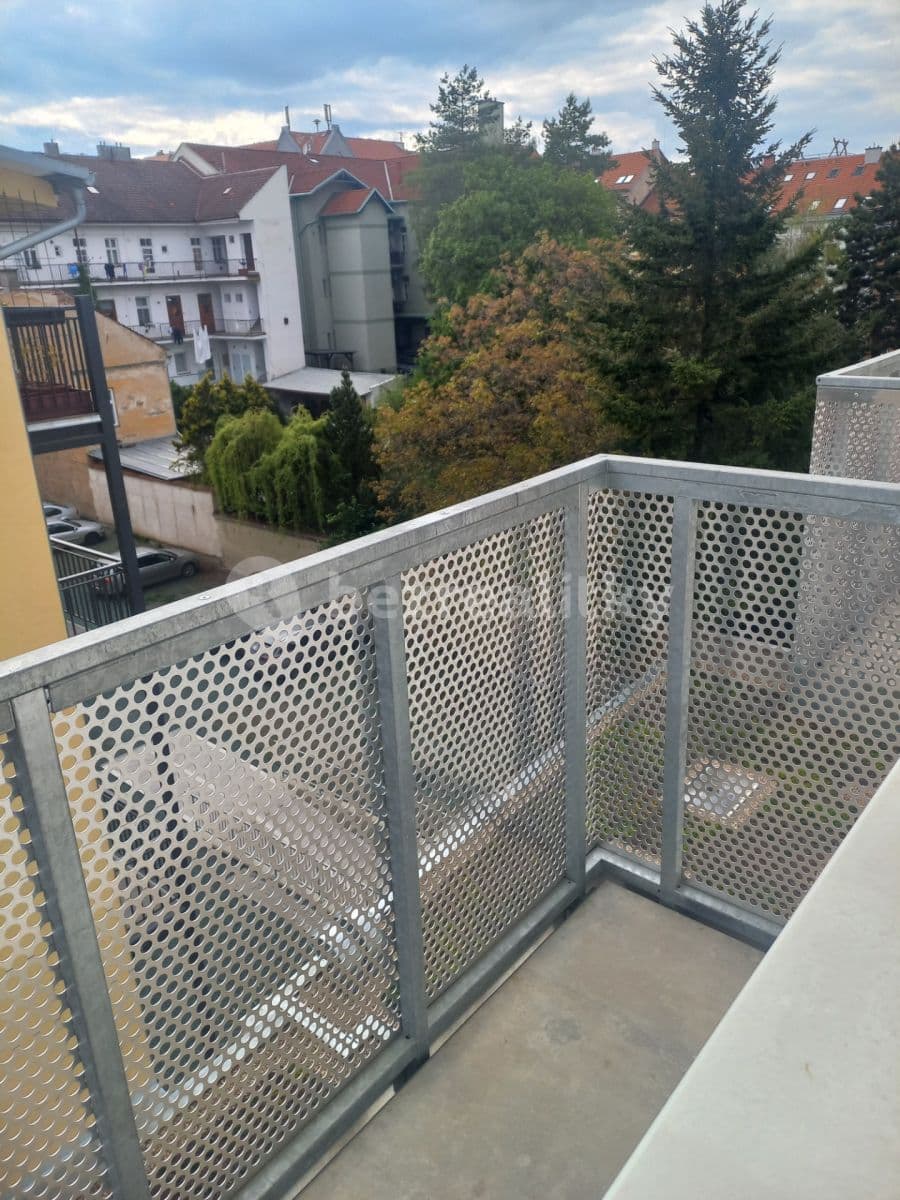 Pronájem bytu 1+kk 25 m², Poděbradova, Brno, Jihomoravský kraj Pronájem bytu 1+kk 25 m², Poděbradova, Brno, Jihomoravský kraj