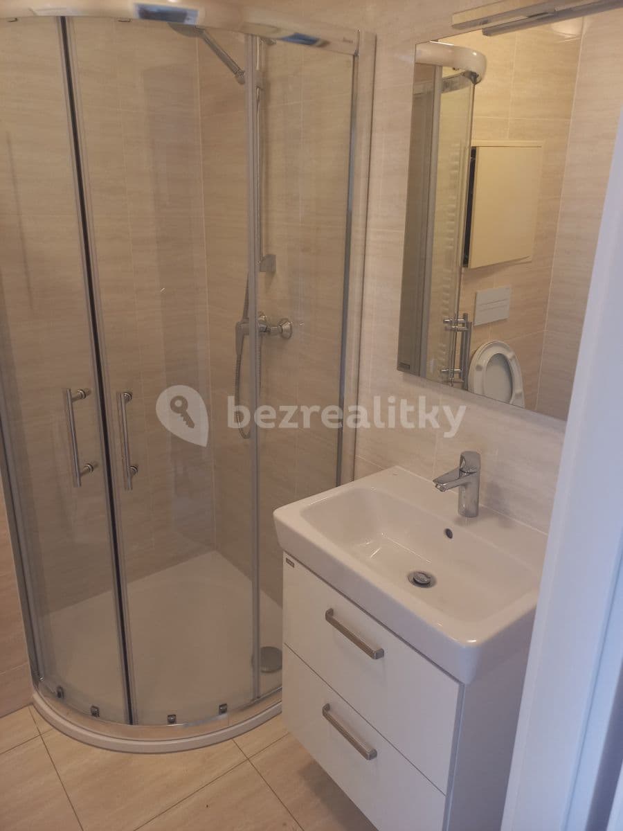 Pronájem bytu 1+kk 25 m², Poděbradova, Brno, Jihomoravský kraj Pronájem bytu 1+kk 25 m², Poděbradova, Brno, Jihomoravský kraj