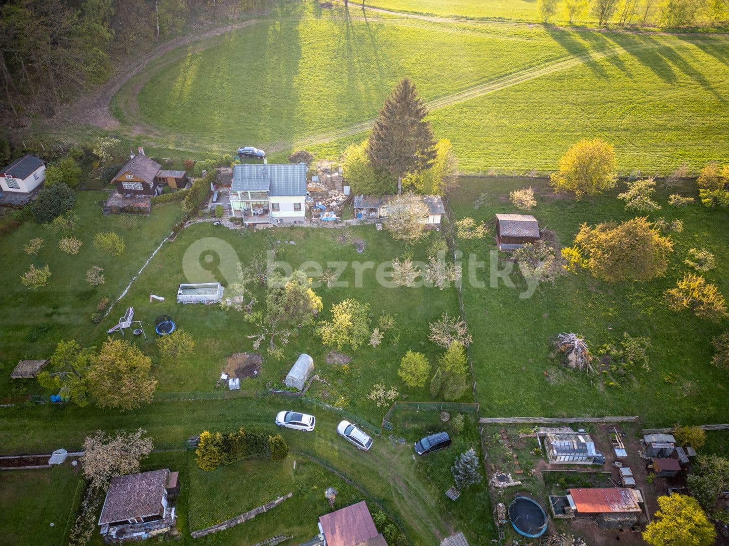 Prodej pozemku 954 m², Náchod, Královéhradecký kraj