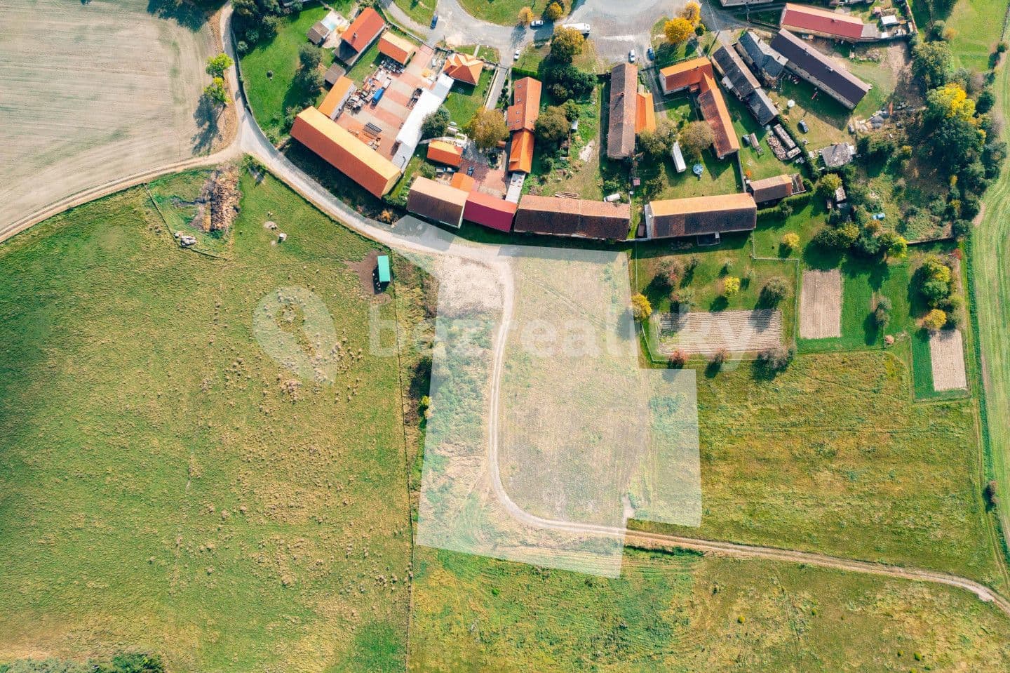 Prodej pozemku 10.718 m², Velký Malahov, Plzeňský kraj