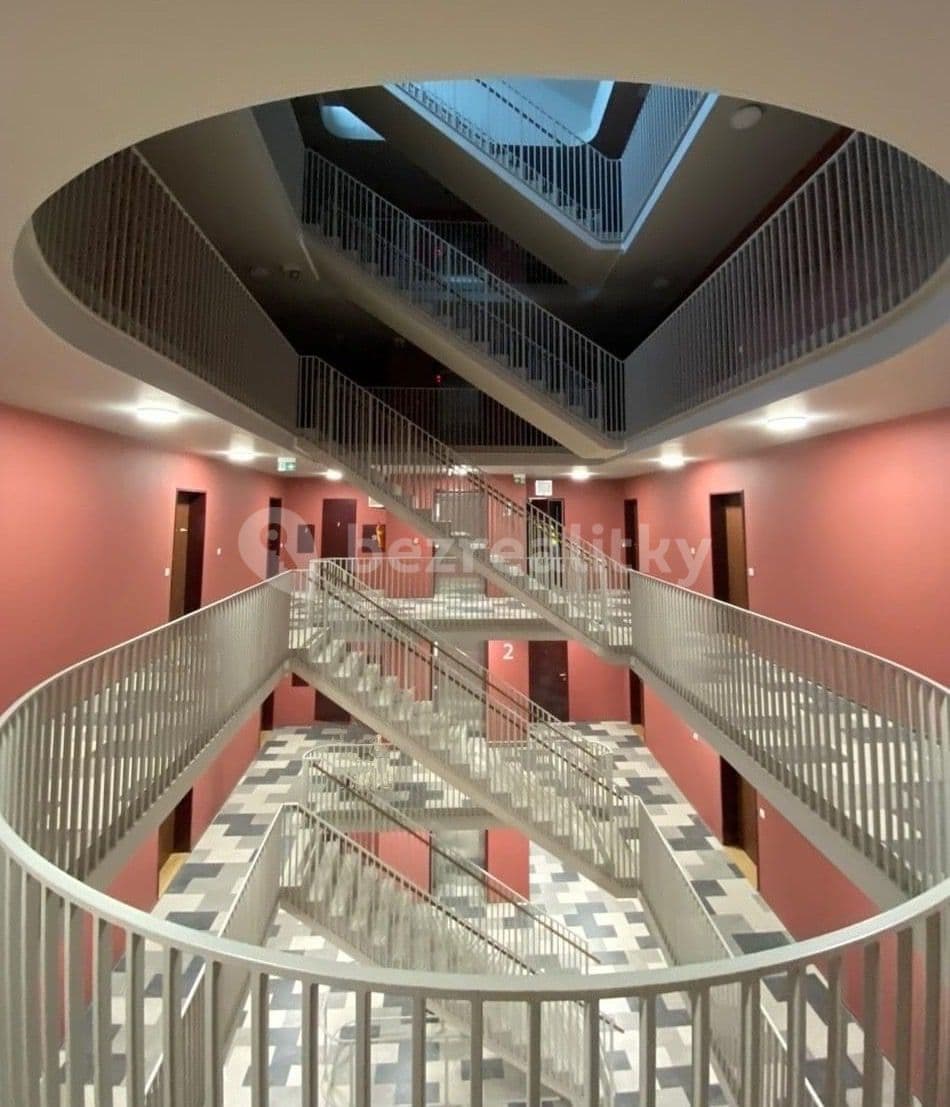 Pronájem bytu 1+kk 41 m², Vrátnická, Praha, Praha Pronájem bytu 1+kk 41 m², Vrátnická, Praha, Praha