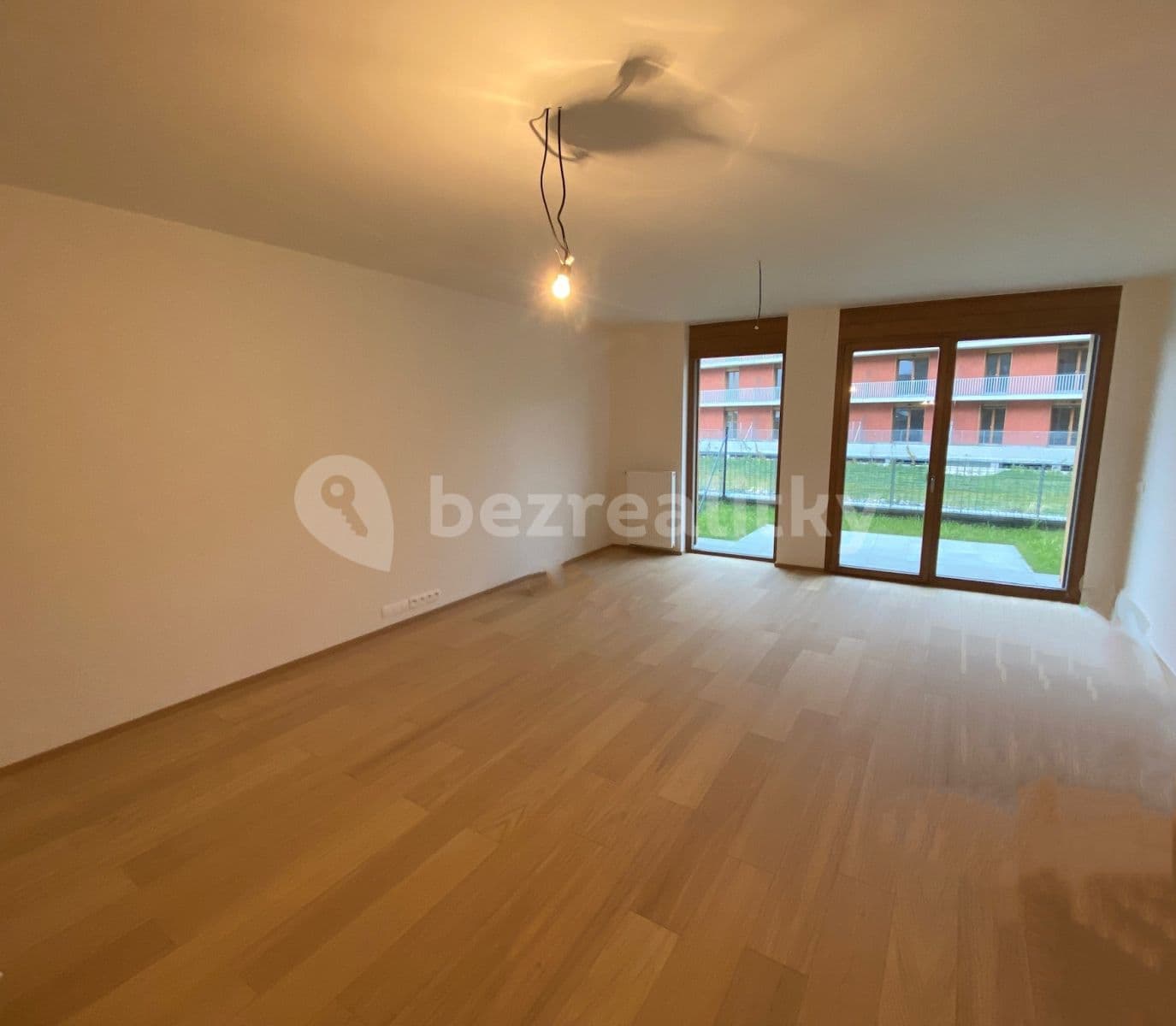 Pronájem bytu 1+kk 41 m², Vrátnická, Praha, Praha Pronájem bytu 1+kk 41 m², Vrátnická, Praha, Praha