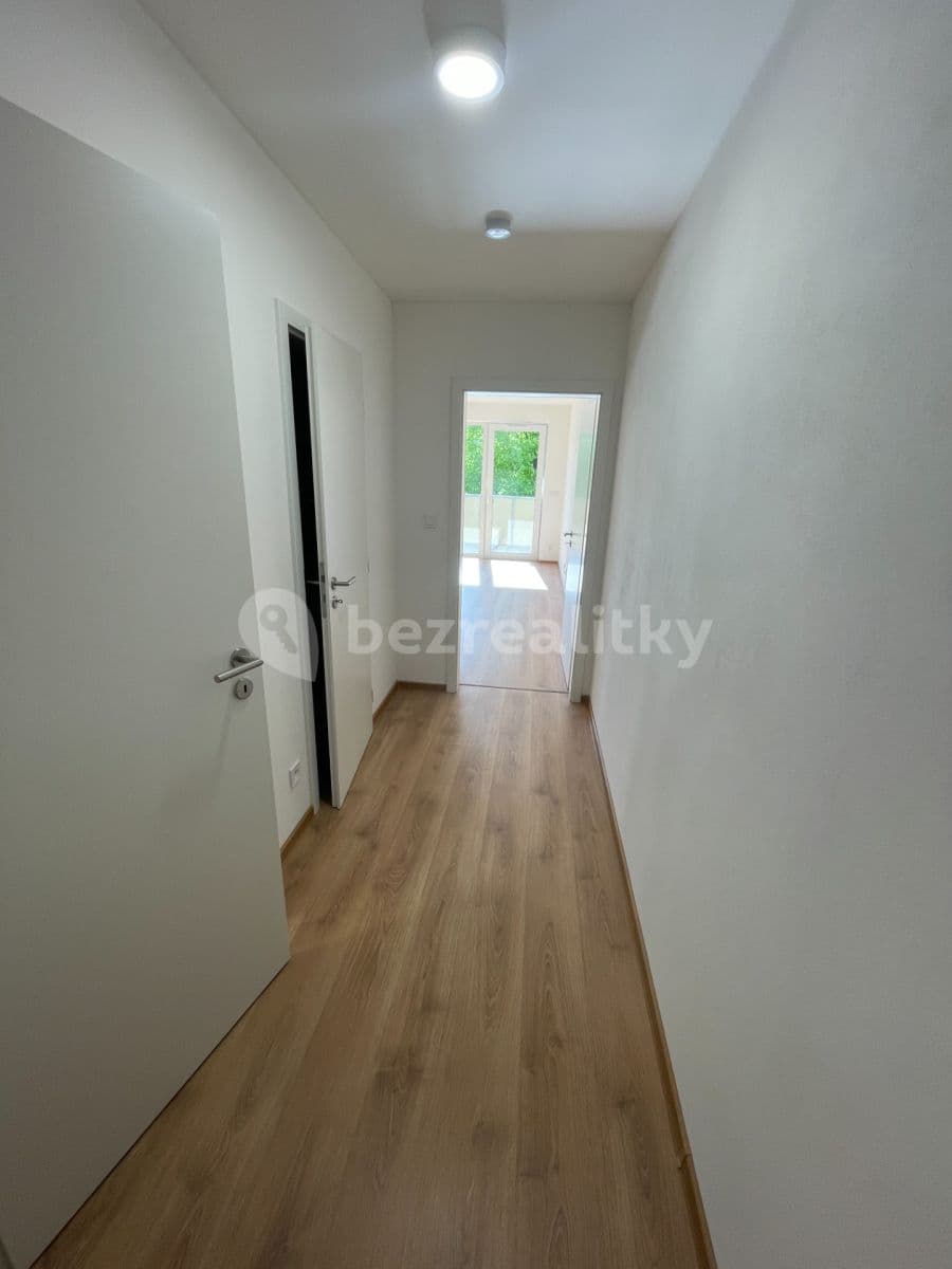 Pronájem bytu 1+kk 33 m², Frištenského, Olomouc, Olomoucký kraj