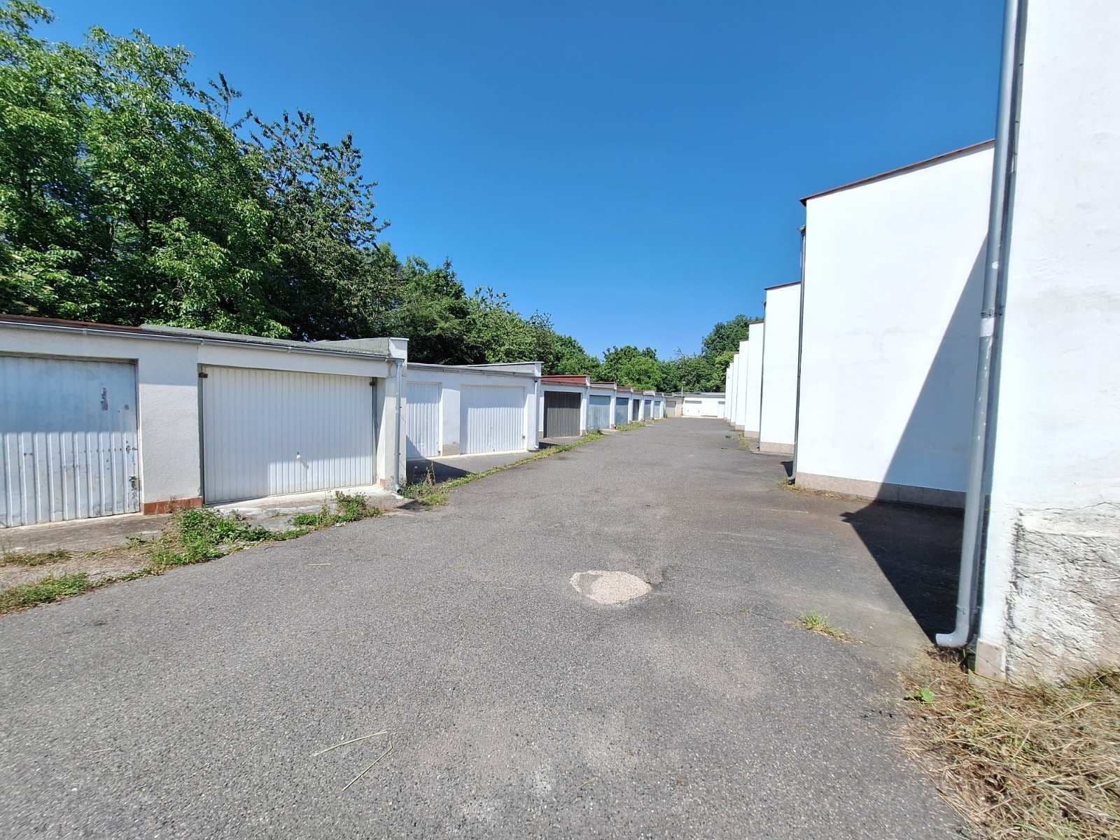 Pronájem garáže 17 m², Houdova, Praha, Praha Pronájem garáže 17 m², Houdova, Praha, Praha