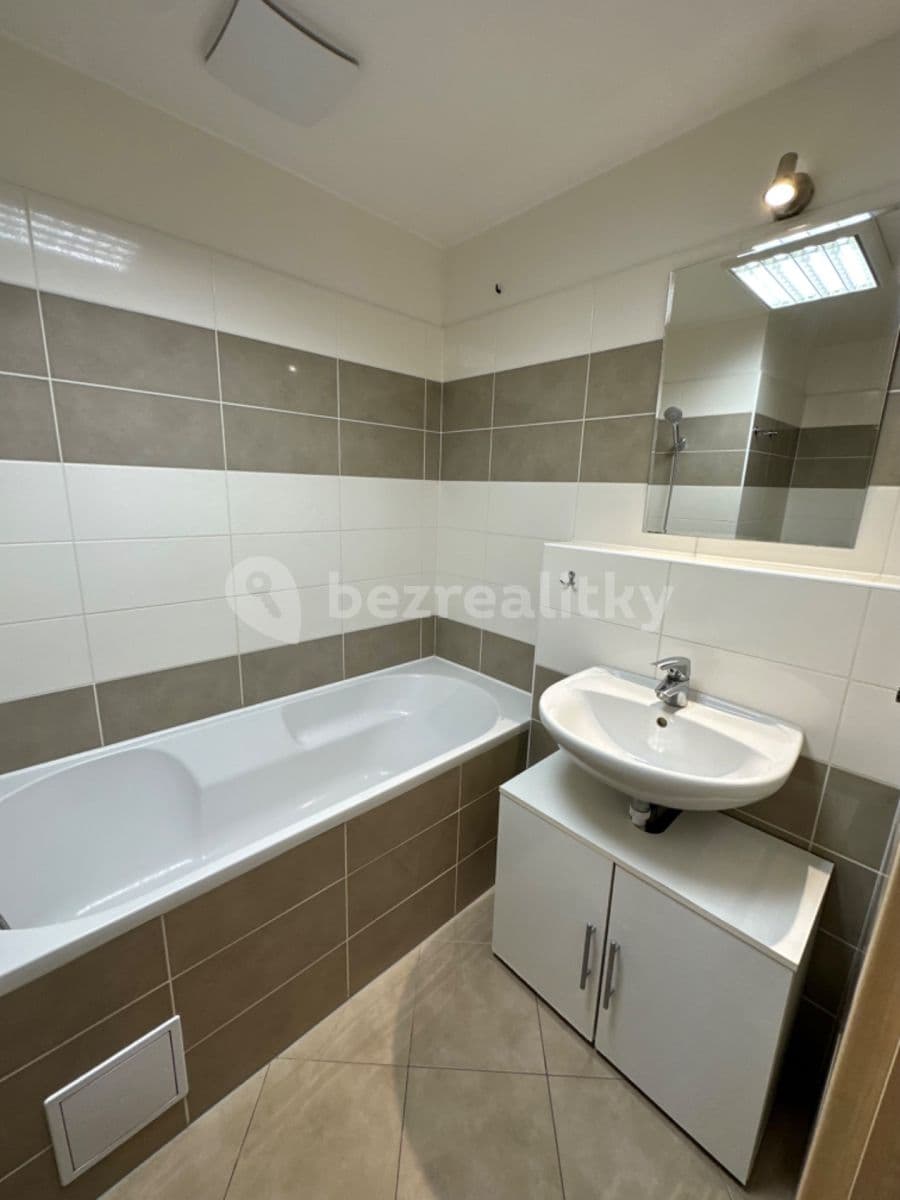 Pronájem bytu 2+kk 66 m², Rubínová, Liberec, Liberecký kraj Pronájem bytu 2+kk 66 m², Rubínová, Liberec, Liberecký kraj