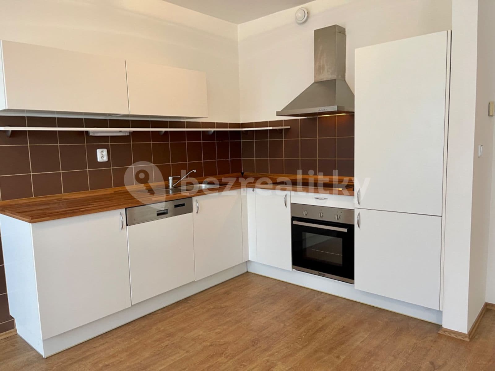 Pronájem bytu 2+kk 66 m², Rubínová, Liberec, Liberecký kraj Pronájem bytu 2+kk 66 m², Rubínová, Liberec, Liberecký kraj