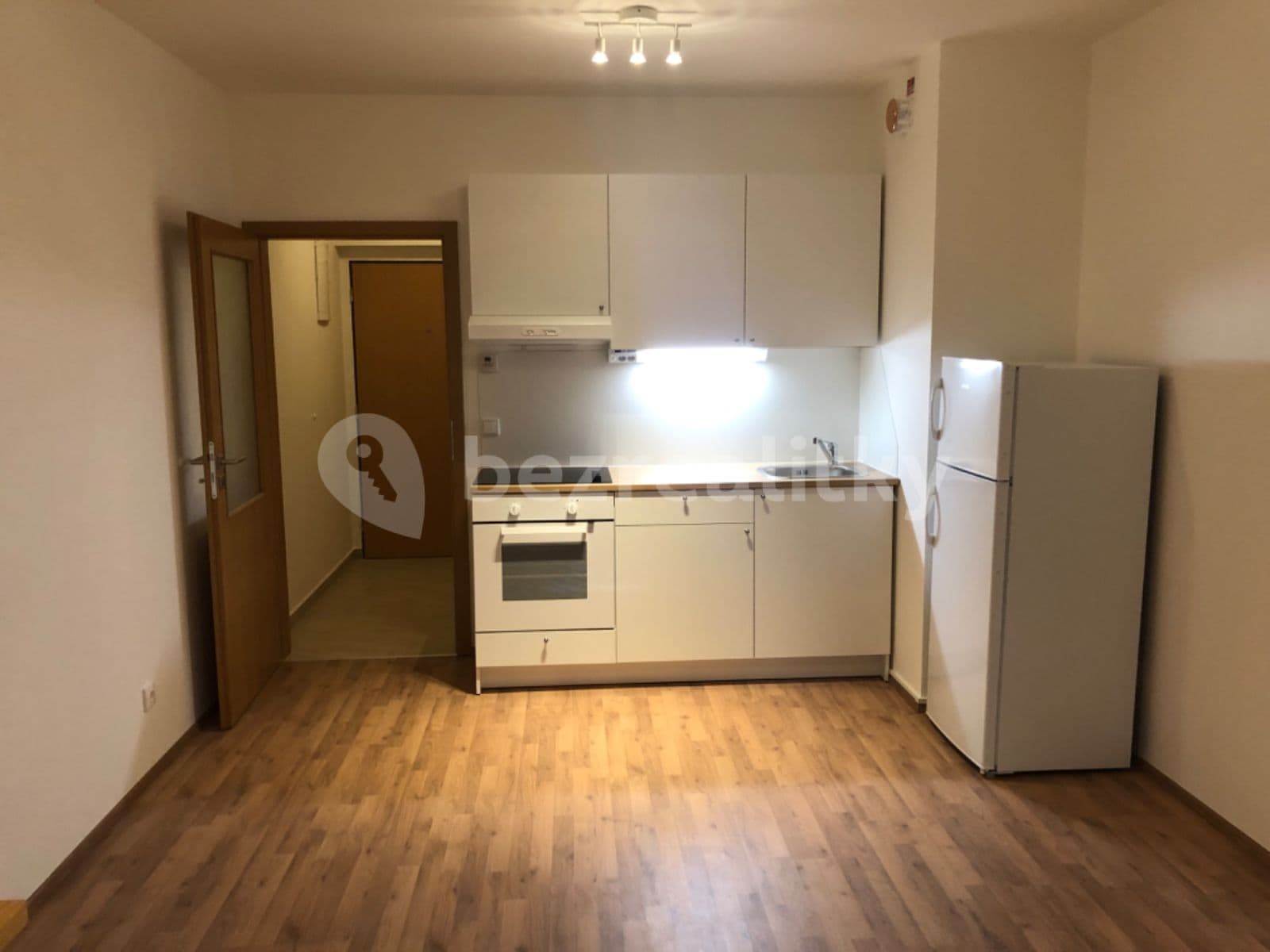 Pronájem bytu 1+kk 27 m², Bolzanova, Chýně, Středočeský kraj Pronájem bytu 1+kk 27 m², Bolzanova, Chýně, Středočeský kraj