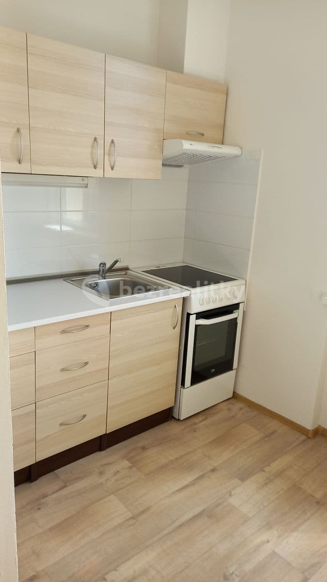 Pronájem bytu 1+1 31 m², Karáskovo náměstí, Brno, Jihomoravský kraj Pronájem bytu 1+1 31 m², Karáskovo náměstí, Brno, Jihomoravský kraj