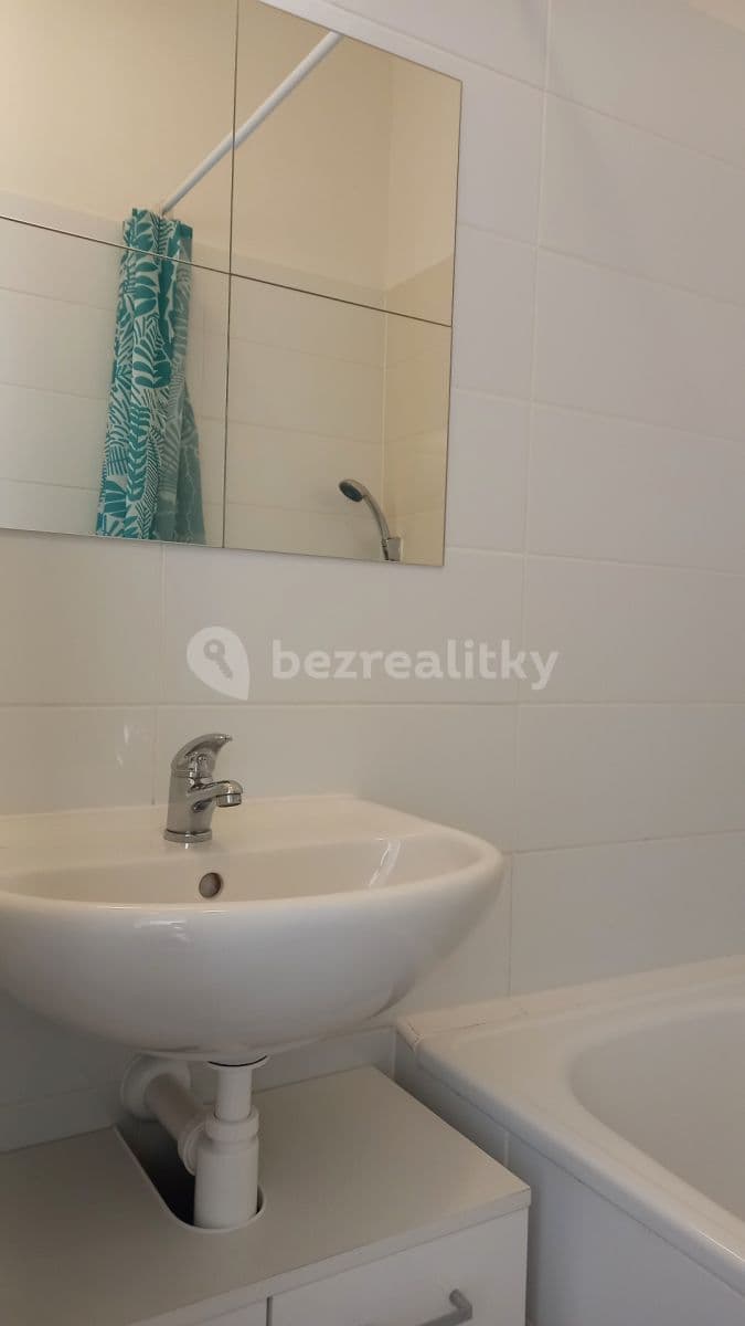 Pronájem bytu 1+1 31 m², Karáskovo náměstí, Brno, Jihomoravský kraj Pronájem bytu 1+1 31 m², Karáskovo náměstí, Brno, Jihomoravský kraj