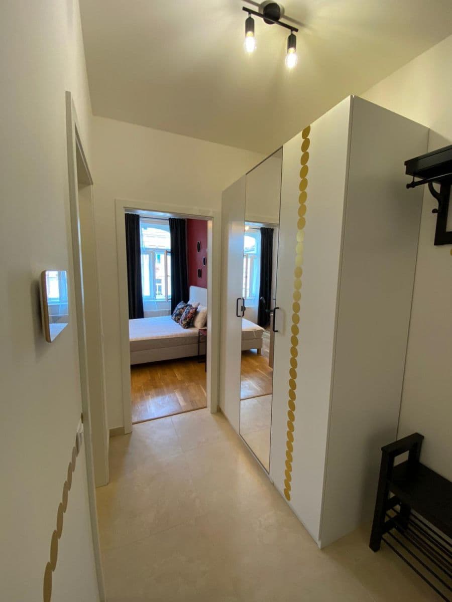 Pronájem bytu 24 m², Tyršova, Praha, Praha Pronájem bytu 24 m², Tyršova, Praha, Praha