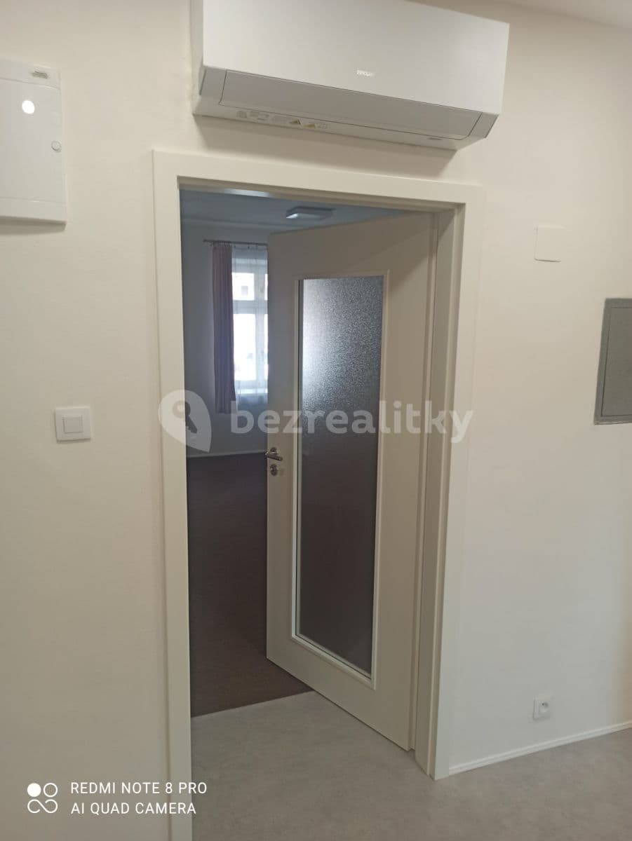 Pronájem bytu 1+1 40 m², Vančurova, Tábor, Jihočeský kraj Pronájem bytu 1+1 40 m², Vančurova, Tábor, Jihočeský kraj