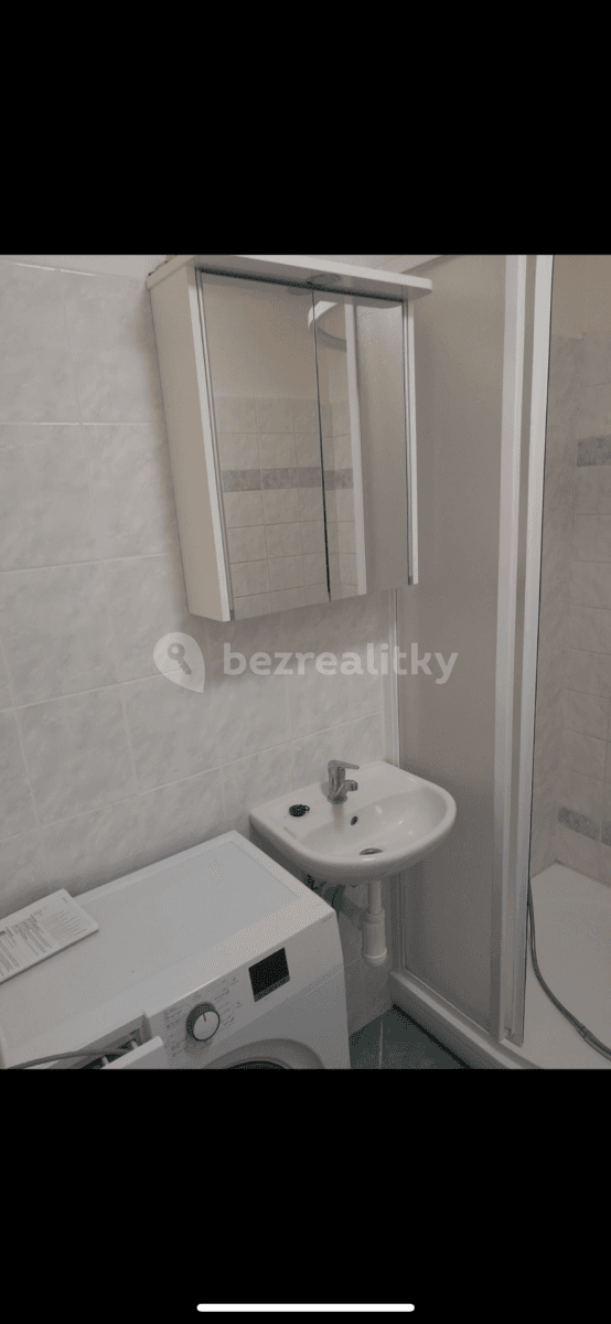 Pronájem bytu 1+kk 20 m², Chocerady, Středočeský kraj Pronájem bytu 1+kk 20 m², Chocerady, Středočeský kraj