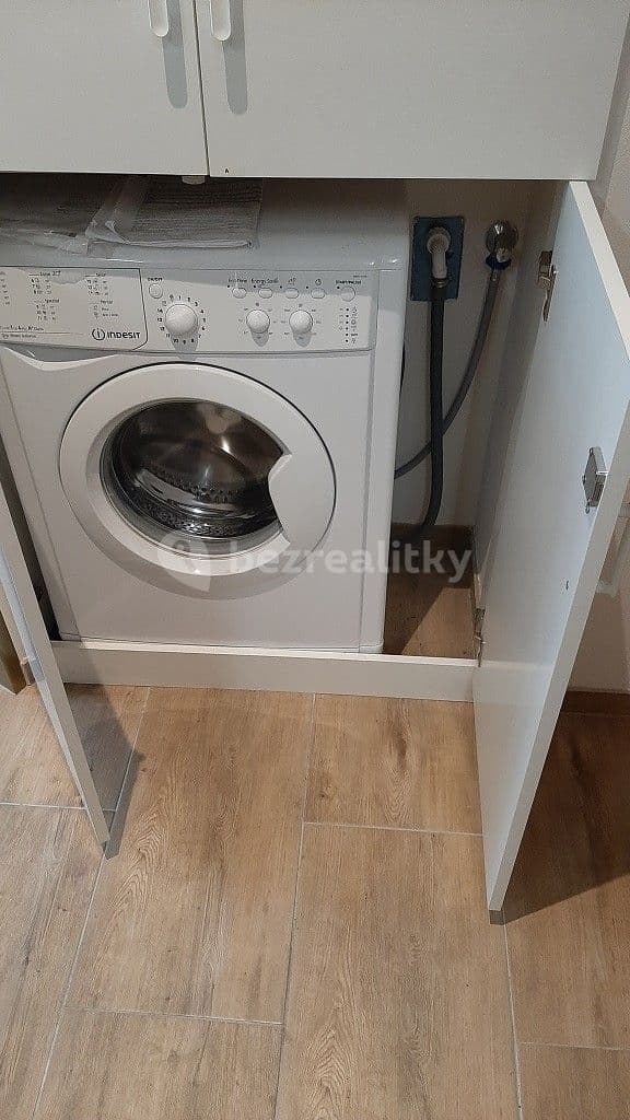 Pronájem bytu 1+kk 25 m², Poupětova, Praha, Praha Pronájem bytu 1+kk 25 m², Poupětova, Praha, Praha