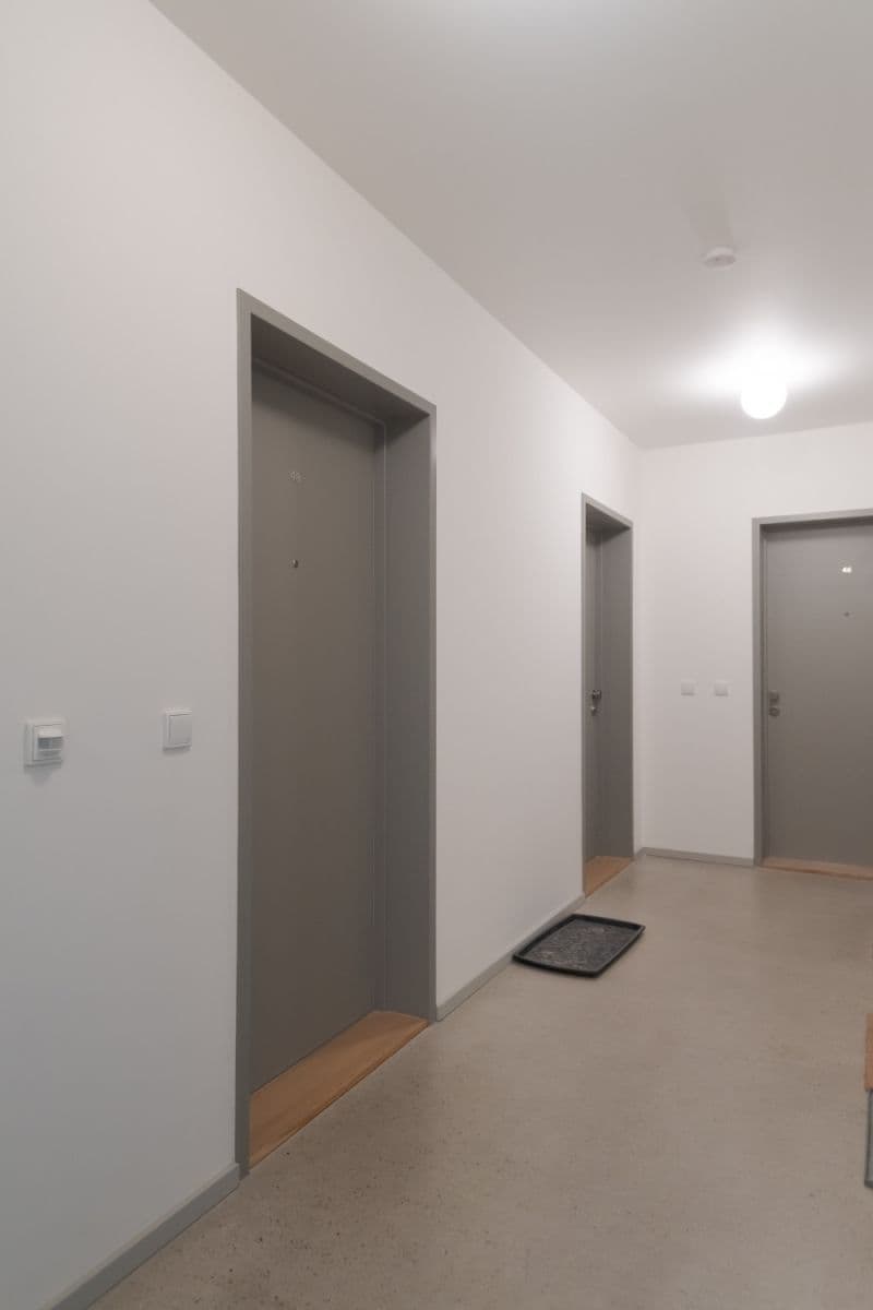 Pronájem bytu 35 m², Koněvova, Praha, Praha Pronájem bytu 35 m², Koněvova, Praha, Praha
