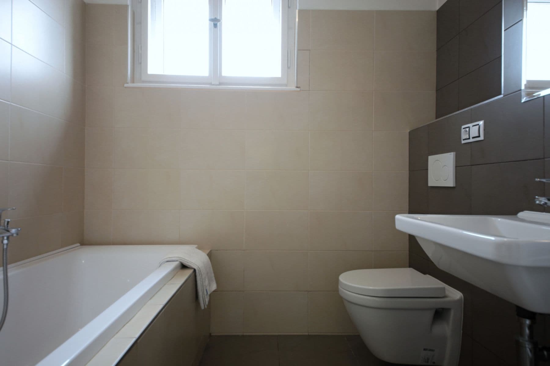 Pronájem bytu 48 m², Irkutská, Praha, Praha Pronájem bytu 48 m², Irkutská, Praha, Praha