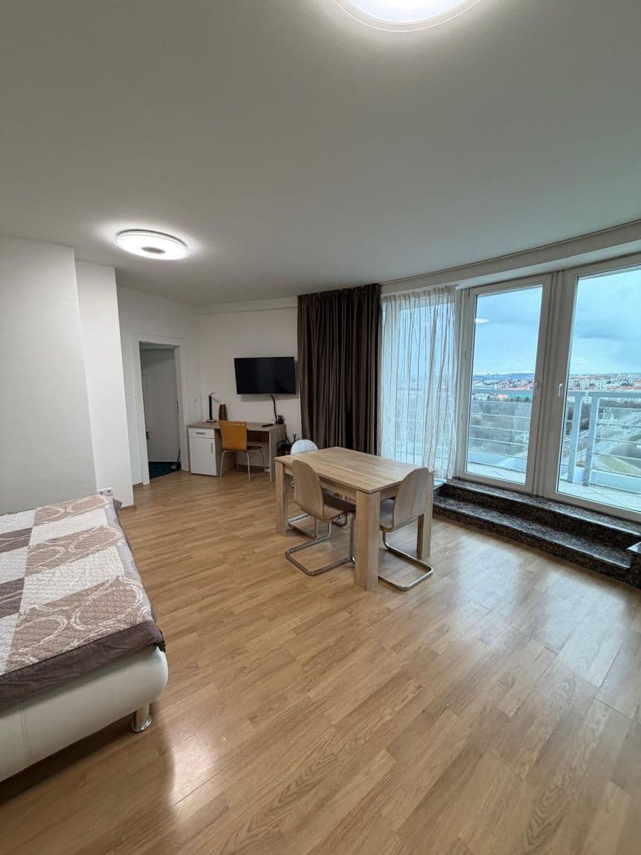Pronájem bytu 48 m², Vinohradská, Praha, Praha Pronájem bytu 48 m², Vinohradská, Praha, Praha