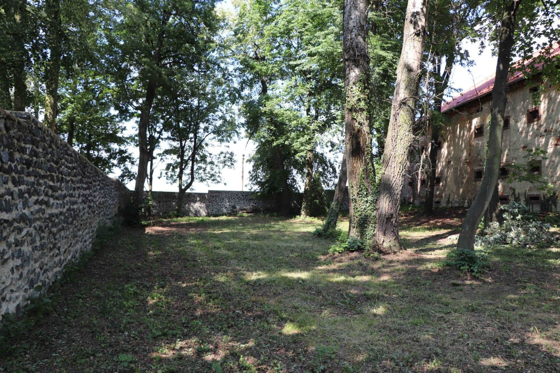 Prodej nebytového prostoru 900 m², Polní Voděrady, Středočeský kraj Prodej nebytového prostoru 900 m², Polní Voděrady, Středočeský kraj