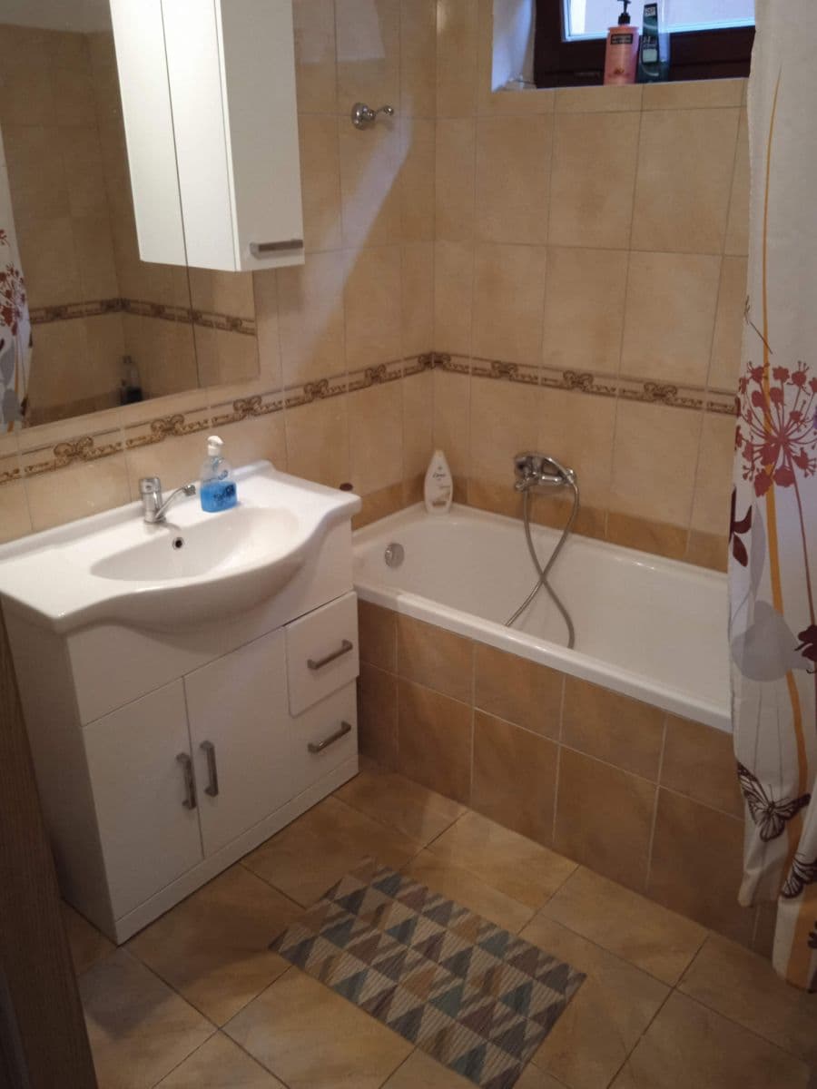 Pronájem bytu 220 m², Vinařská, Pavlov, Jihomoravský kraj Pronájem bytu 220 m², Vinařská, Pavlov, Jihomoravský kraj