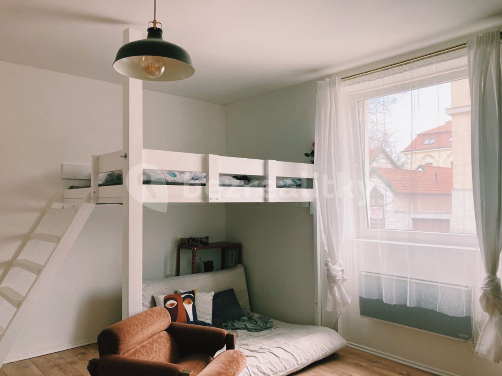Pronájem bytu 1+kk 34 m², Vrchlického náměstí, Rakovník, Středočeský kraj Pronájem bytu 1+kk 34 m², Vrchlického náměstí, Rakovník, Středočeský kraj