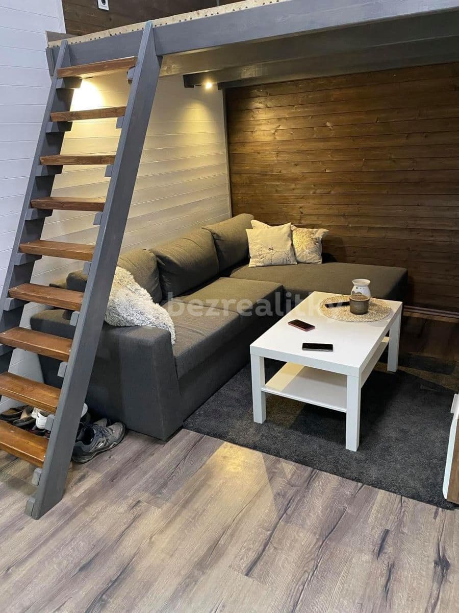 Pronájem bytu 1+kk 35 m², Rovinská, Řevnice, Středočeský kraj Pronájem bytu 1+kk 35 m², Rovinská, Řevnice, Středočeský kraj