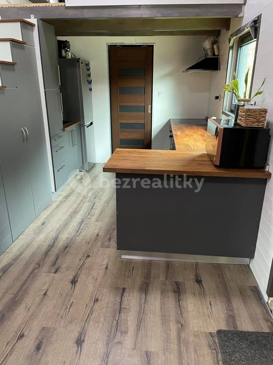 Pronájem bytu 1+kk 35 m², Rovinská, Řevnice, Středočeský kraj Pronájem bytu 1+kk 35 m², Rovinská, Řevnice, Středočeský kraj